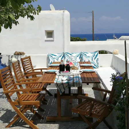 Captain's Andrew Hide Away Holiday home Logaras
